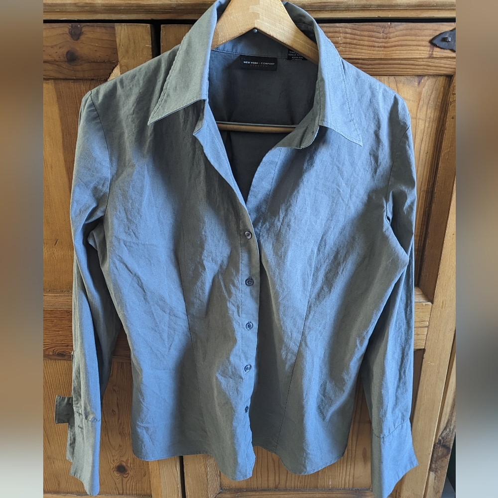 New York and Company women's size medium, grey blouse